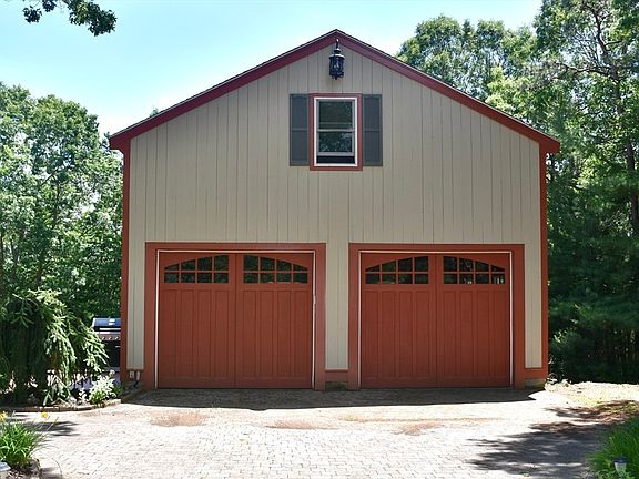 5th image of 5 Windy Hill Dr