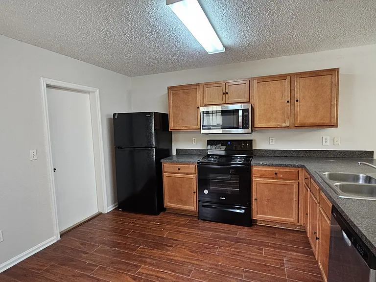 4781 Playschool Dr — Photo 8