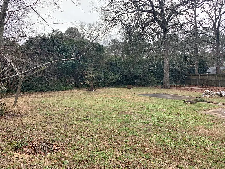 1643 Tryon Dr — Photo 4