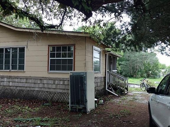 3rd image of 9750 Denton Ave