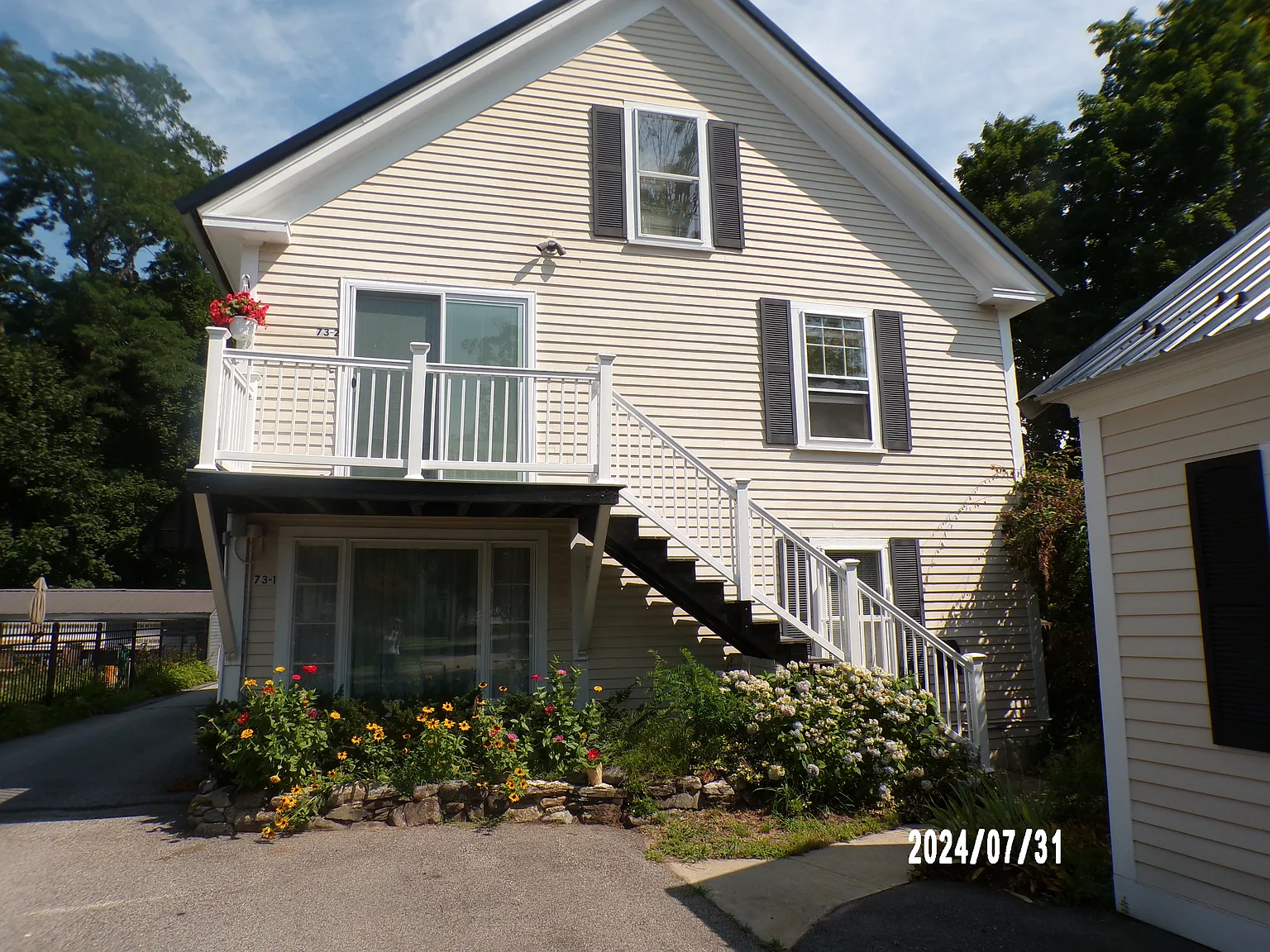 2 bed, 1350 sqft, $2,500 — Photo 3