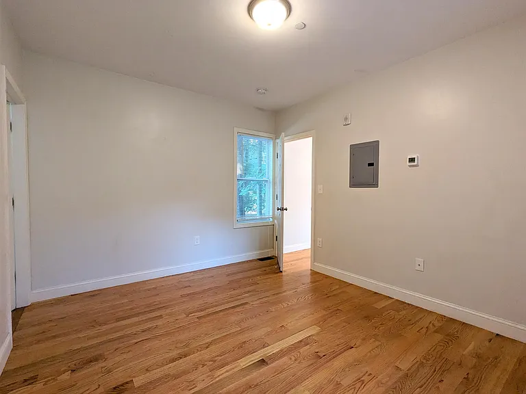 44 Cogswell Ave — Photo 7