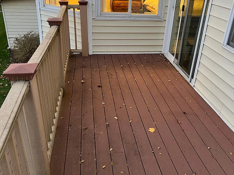 Private master suite balcony