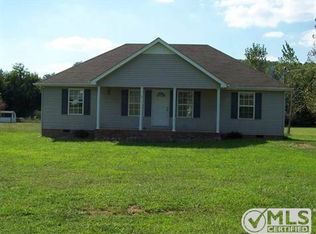 8 Volunteer Rd, Petersburg, TN 37144