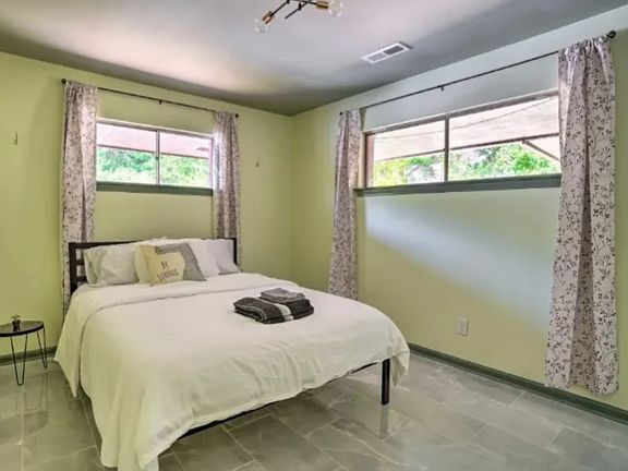 5th image of 797 Eileen Ln