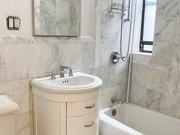 5th image of 1716 2nd Ave #4-C