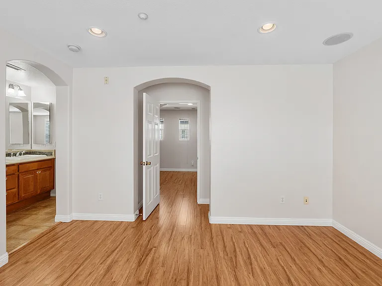 10556 Debreceni Way #9 — Photo 13