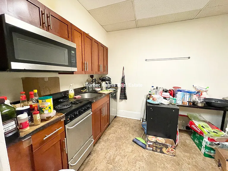 17 Aberdeen St #2A — Photo 3