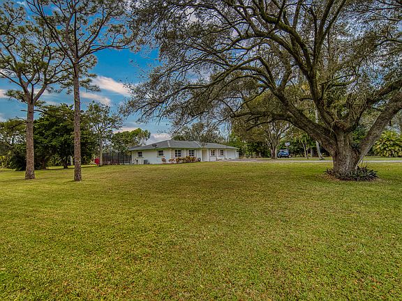 4th image of 5140 Horseshoe Circle N