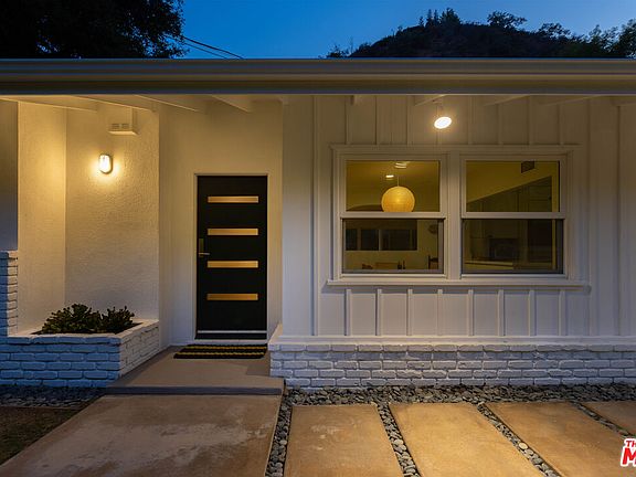 5th image of 1495 Benedict Canyon Dr