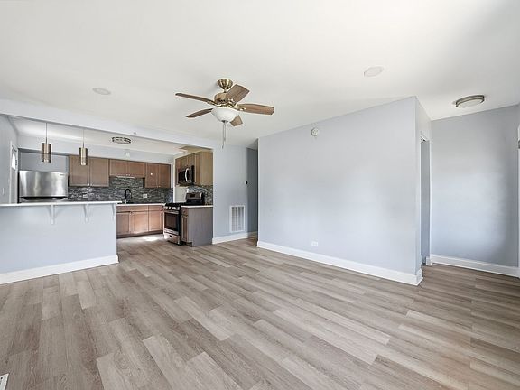 4th image of 234 Arrowhead St