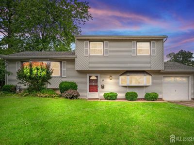 10 Denman Dr, Fords, NJ, 08863