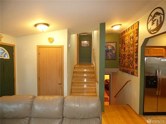 5th image of 13008 14th Pl NE