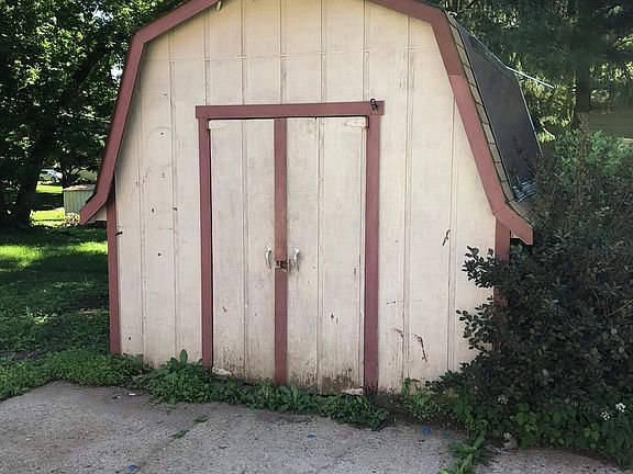 4th image of 10114 W Mawman Ave