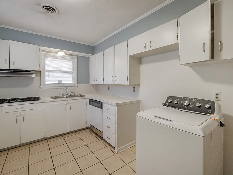 1217 Mimosa Dr — Photo 24