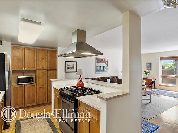 3rd image of 359 W 11th St APT 7B