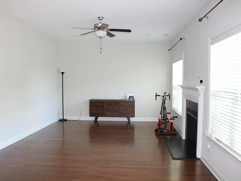 241 Vinewood Pl — Photo 25