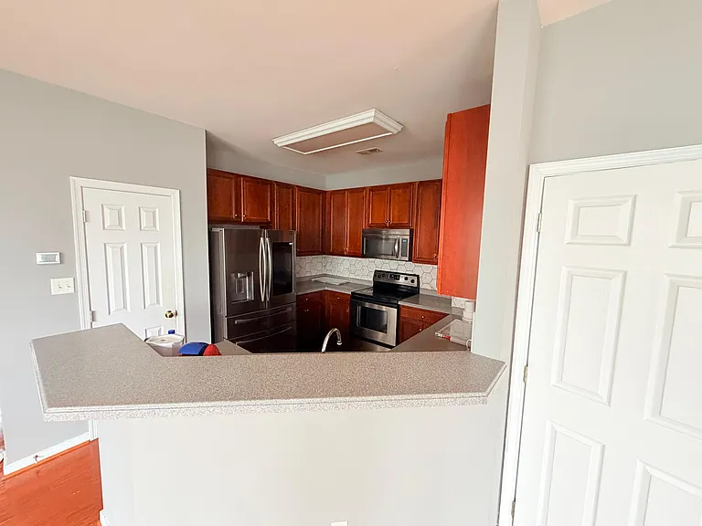 850 Parkland Pl #1 — Photo 3