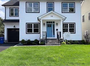 38 Colonial Dr, Clark, NJ 07066