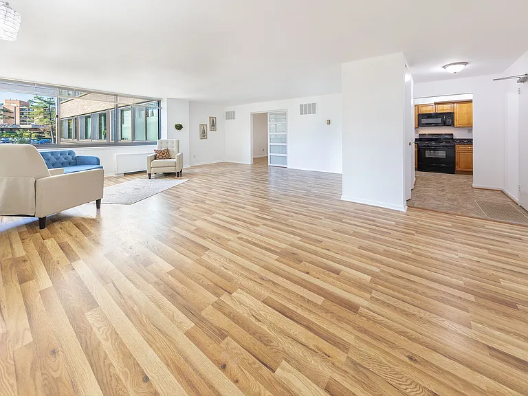 600 Roosevelt Blvd #415 — Photo 10