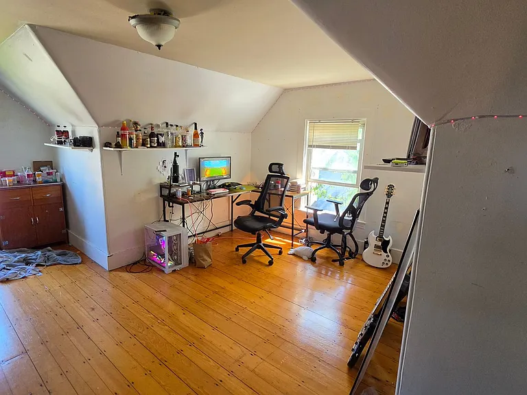 7 Ashford Ter — Photo 8