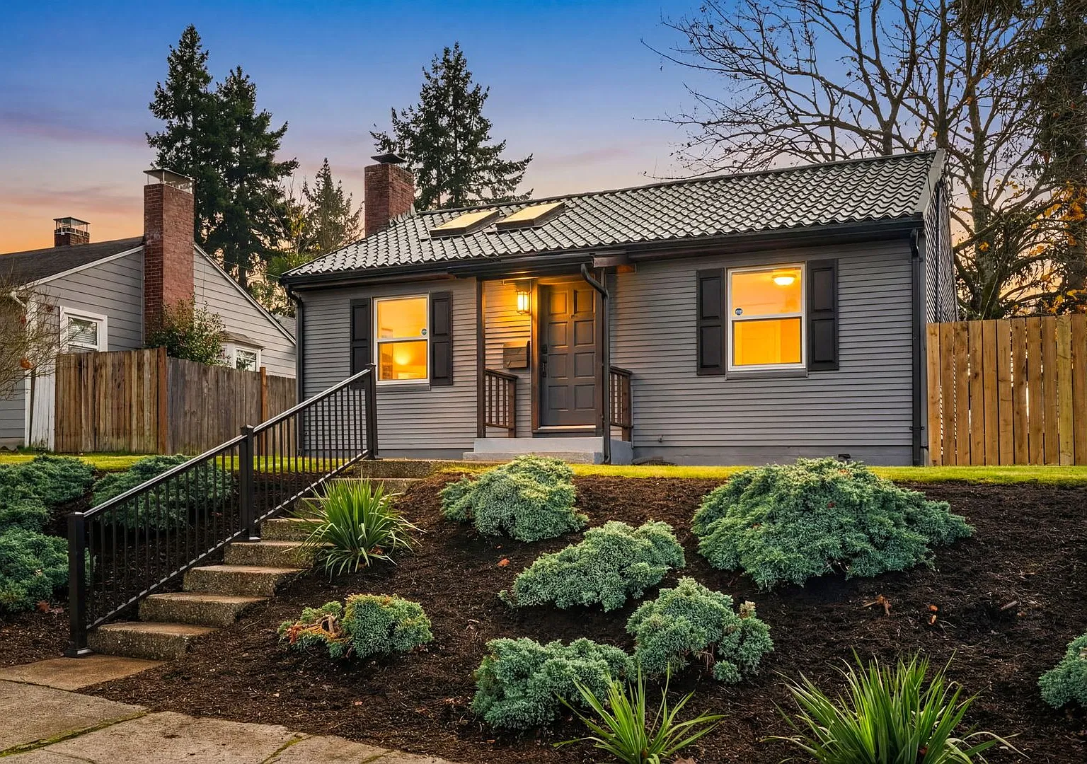 North Tacoma Home with Vaulted Ceiling's, Remodeled Kitchen & A/C — Photo 2