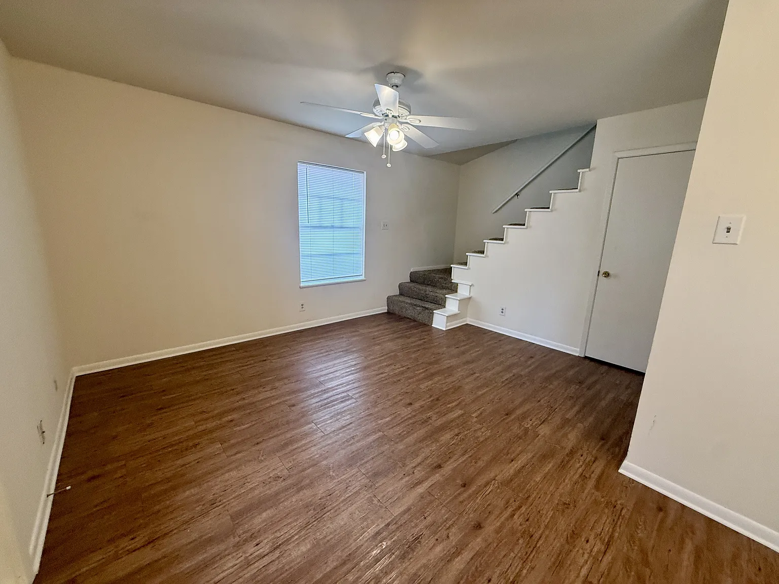 405-407 E. University Dr. - 9 — Photo 2