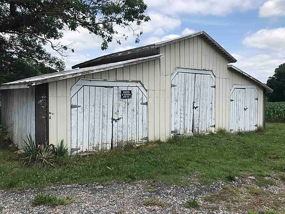 3rd image of 10651 Jefferson Hwy