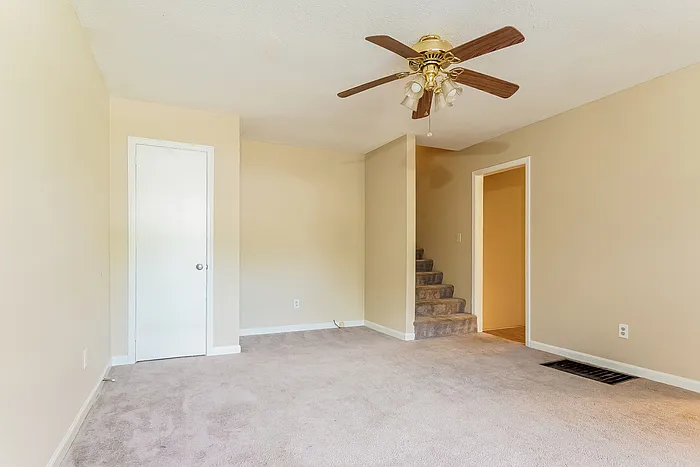 113 Avalon Ave — Photo 3