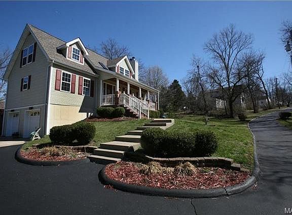 2nd image of 1763 W Woodbine Ave