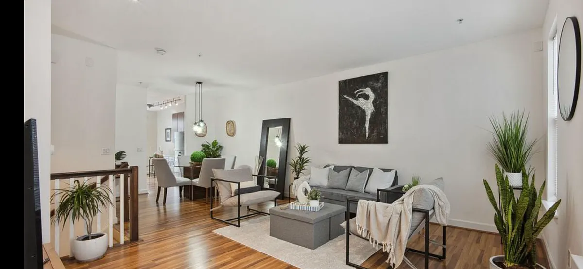 Living Room - 2517 Sayles Pl SE #9
