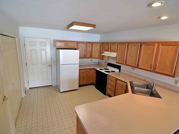 2nd image of 605 Blueberry Ln #L-0007