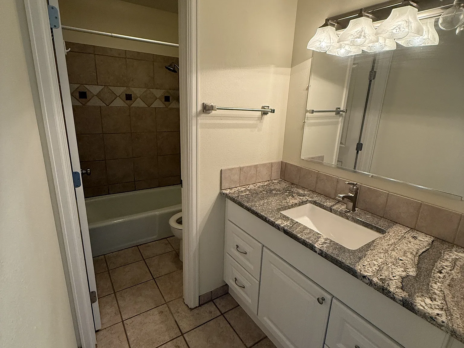 3405 West 16th Street - 1 — Photo 4