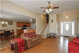 3rd image of 960 Cindy Jo Ct