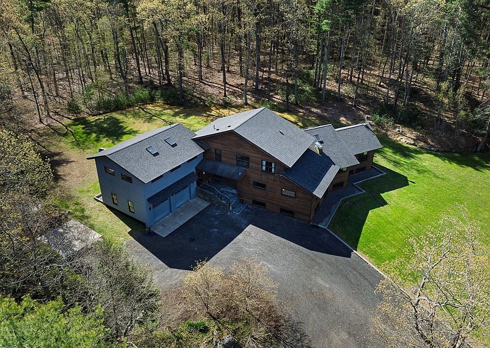 1st image of 555 Coles Meadow Rd