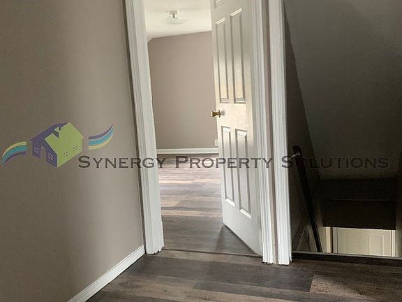 5th image of 239 Sturges Ave