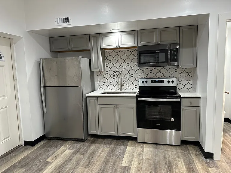 309 W Main St — Photo 2