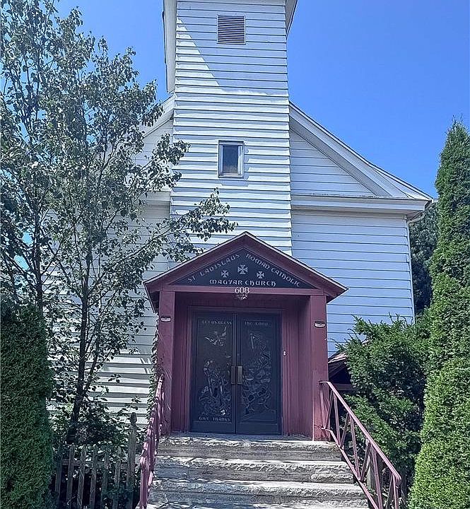 1st image of 608 McKinley St