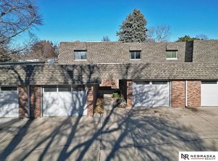 3344 Neerpark Dr, Lincoln, NE 68506