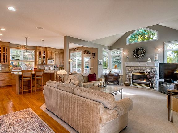5th image of 15165 SE 54th Pl