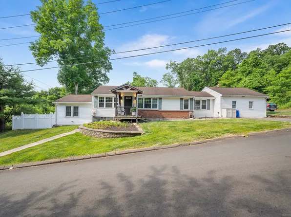 1 Patty Ann Terrace, Derby, CT 06418