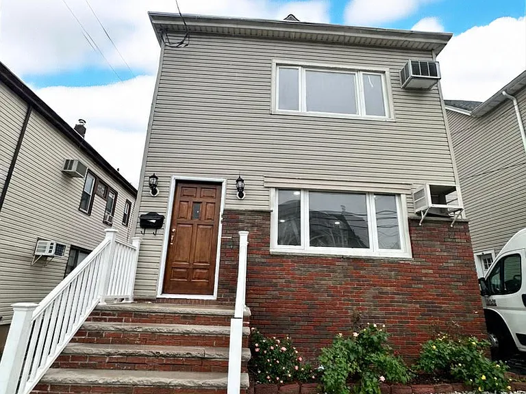 298 Outwater Ln — Photo 1