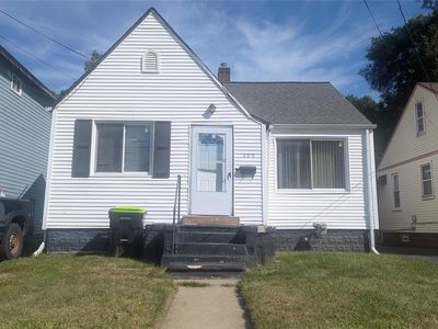 489 Central Ave, Pontiac, MI, 48341