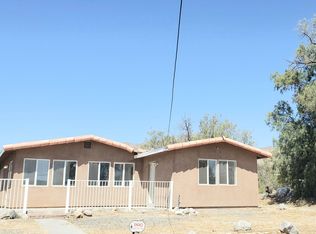 9206 Navajo Trl, Morongo Valley, CA 92256