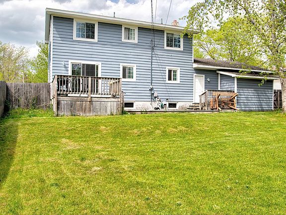 5th image of 540 Plymouth Dr