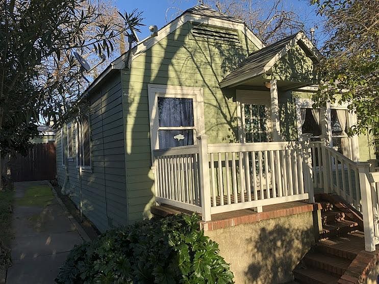 1st image of 1/2-111 Campo St