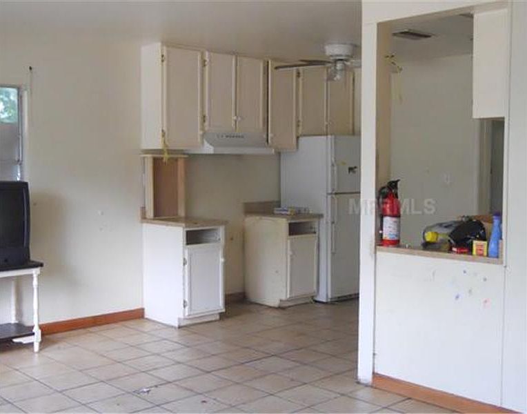 2nd image of 2232 9th Ave W