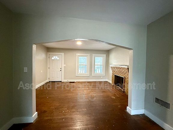 5th image of 203 N Saint Marks Ave
