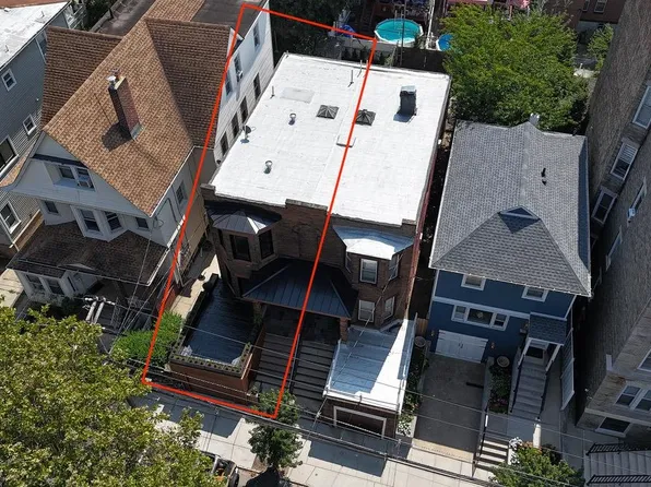 41 47th Street image 4 of 22