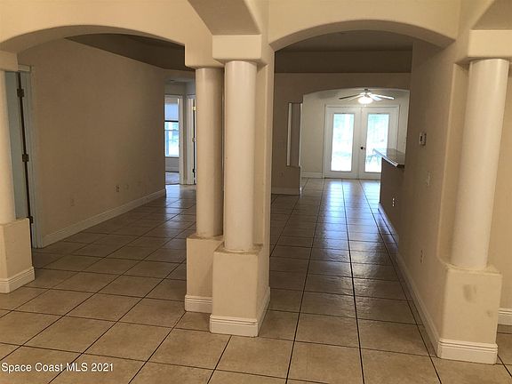 2nd image of 4169 Rolling Hill Dr
